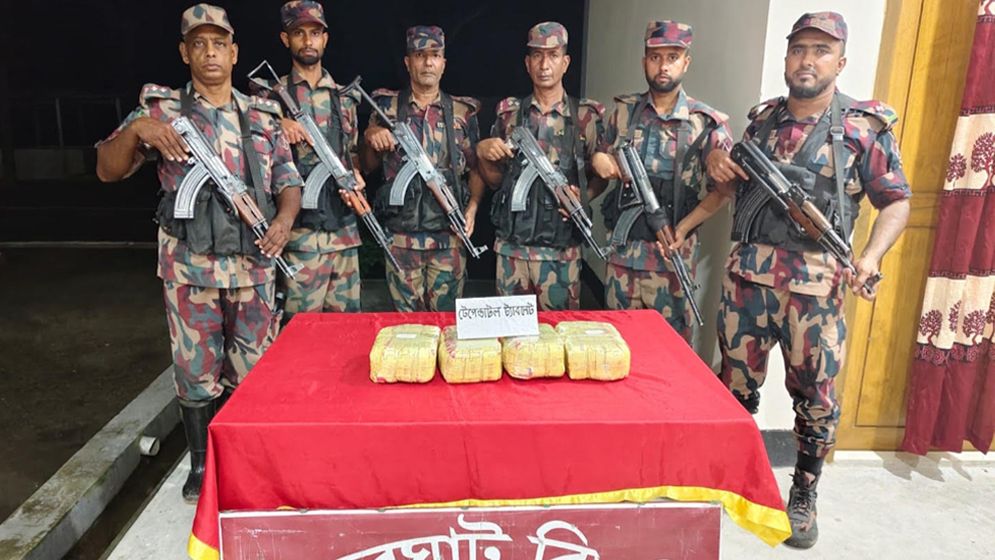 পঞ্চগড়ে  বিজিবির অভিযানে ১৩ হাজার পিস ট্যাপেন্টাডল ট্যাবলেট আটক