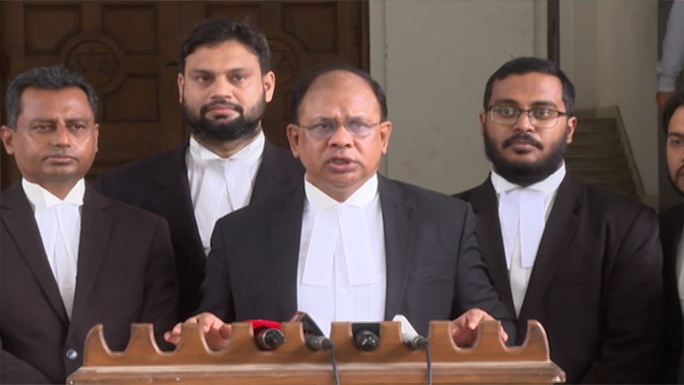শেখ হাসিনা কোন স্ট্যাটাসে ভারতে জানে না বাংলাদেশ, আইনি লড়াইয়ে ফেরানো হবে