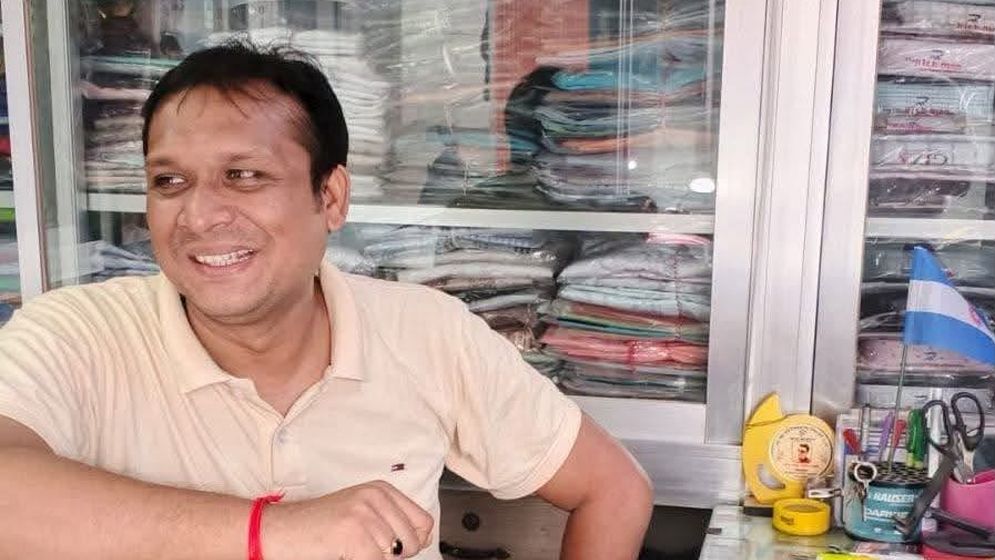 কলকাতায় আগুনে কুষ্টিয়ার সাংবাদিক দেবাশীষ ও তার স্ত্রী-সন্তান-শ্বশুরের মৃত্যু
