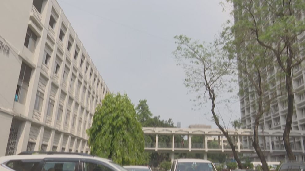 বিএনপি সরকারের ৬ মাসে প্রশাসনে কতটা দলীয়করণ, কতটা স্বচ্ছতা?