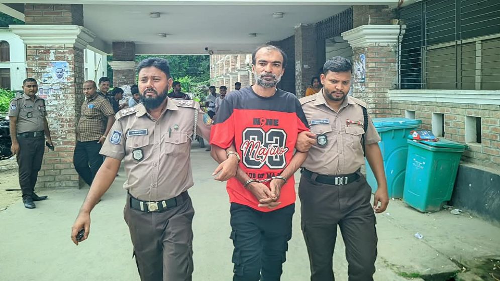 রংপুরে টিসিবি পণ্য কালোবাজারির মামলায় ডিলারের ১৪ বছরের কারাদন্ড