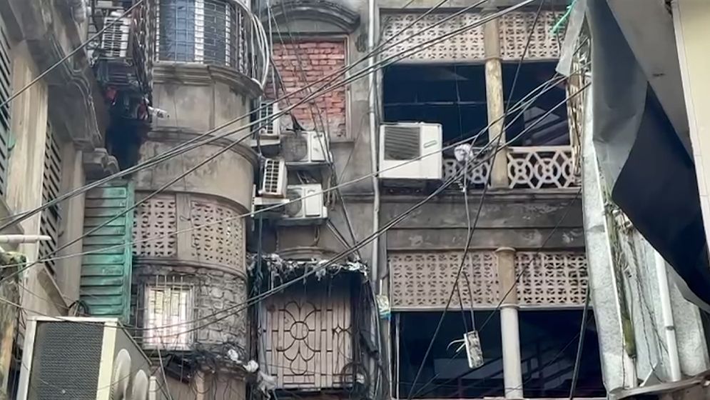 কলকাতার হোটেলে অগ্নিকাণ্ড; সামনে আসছে একের পর এক অব্যবস্থাপনার তথ্য