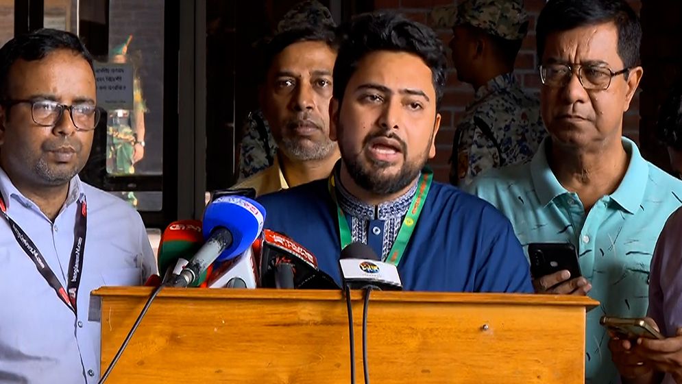 সংস্কার প্রস্তাব অনুযায়ী রাষ্ট্রপতি নির্বাচন হচ্ছে না: নাহিদ ইসলাম