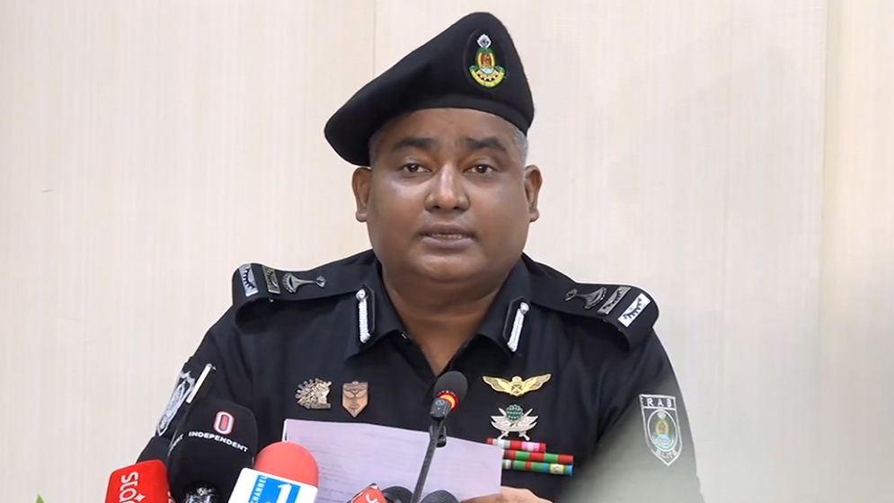জেনেভা ক্যাম্পের শীর্ষ সন্ত্রাসী চুয়া সেলিমকে গ্রেফতার করেছে র‍্যাব