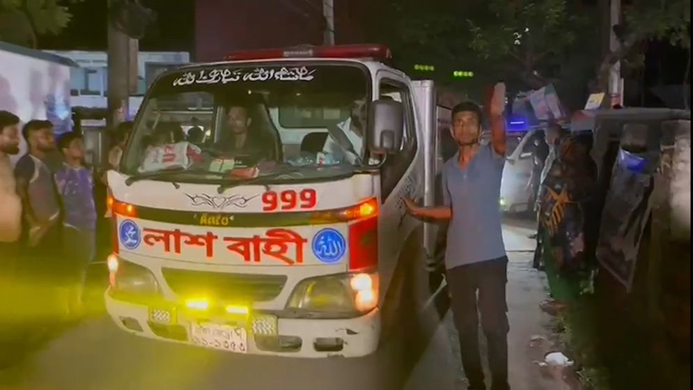 কুষ্টিয়ায় সাংবাদিক দেবাশীষ ও ছেলের সৎকার, দাফন স্ত্রী-শ্বশুরের