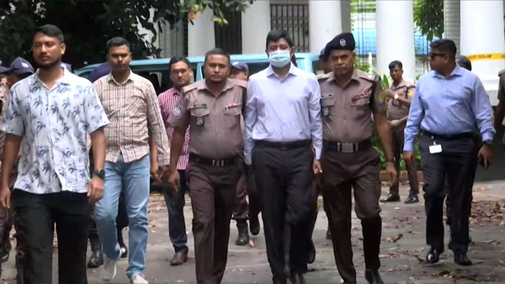 ইলিয়াস আলী গুমের মামলা: উইং কমান্ডার সাইফকে হাজির করা হলো ট্রাইব্যুনালে