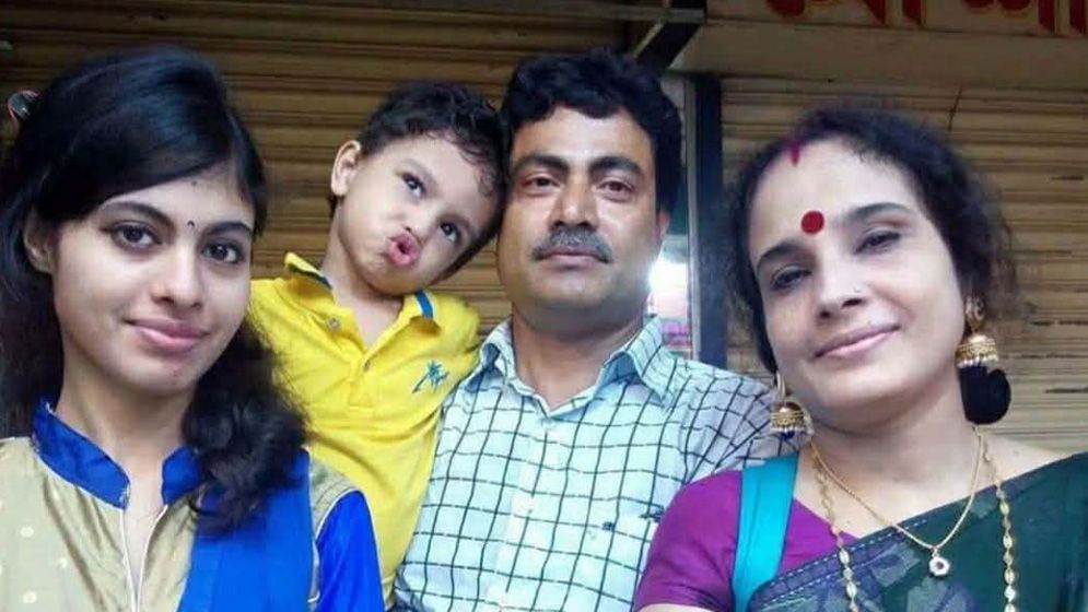 রংপুরে হত্যাকাণ্ডের শিকার স্কুল শিক্ষক ও স্ত্রী-সন্তানদের শেষকৃত্য সম্পন্ন