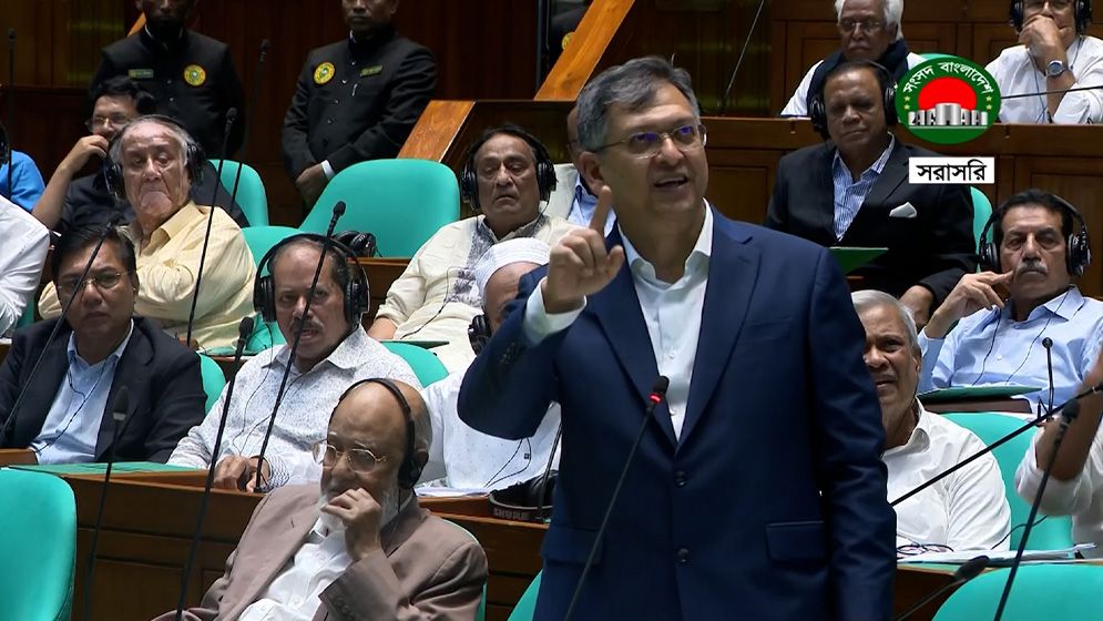 সংসদে সামান্য বাহানায় যেন ওয়াকআউট না করি: স্বরাষ্ট্রমন্ত্রী