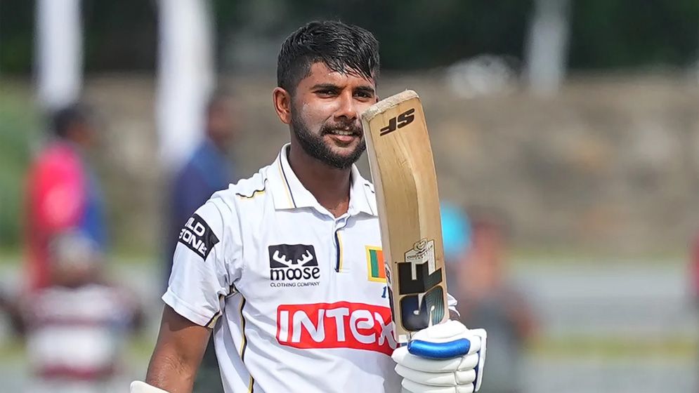 দিনুশার শতকে কলম্বো টেস্ট বাঁচাল শ্রীলঙ্কা