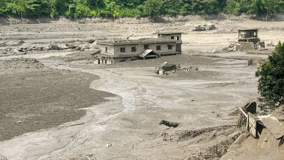 ভূমিকম্প নয়, হিমবাহ ধসেই নেপালে ভয়াবহ বন্যা