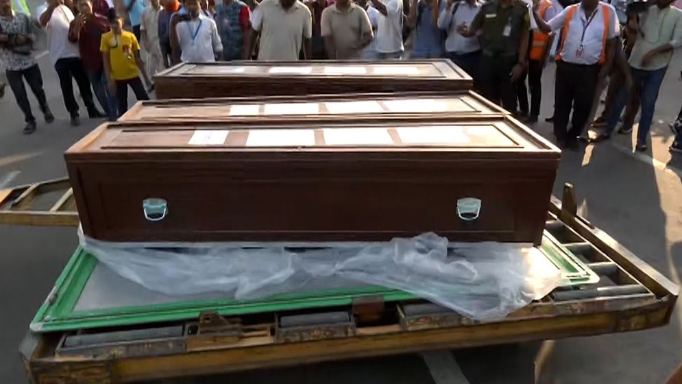 সৌদি আরবে অগ্নিকাণ্ডে নিহত ৯ বাংলাদেশির মরদেহ পরিবারের কাছে হস্তান্তর