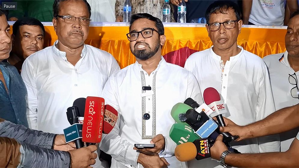 আ. লীগকে সঙ্গে নিয়ে জামায়াত-এনসিপি সরকার পতন করে ক্ষমতায় যাওয়ার স্বপ্ন দেখছে: রাশেদ খাঁন