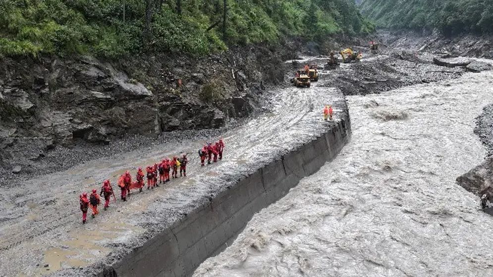 তিব্বতে নতুন করে বাঁধে ভাঙ্গন, উদ্ধার অভিযান স্থগিত করল নেপাল ও চীন