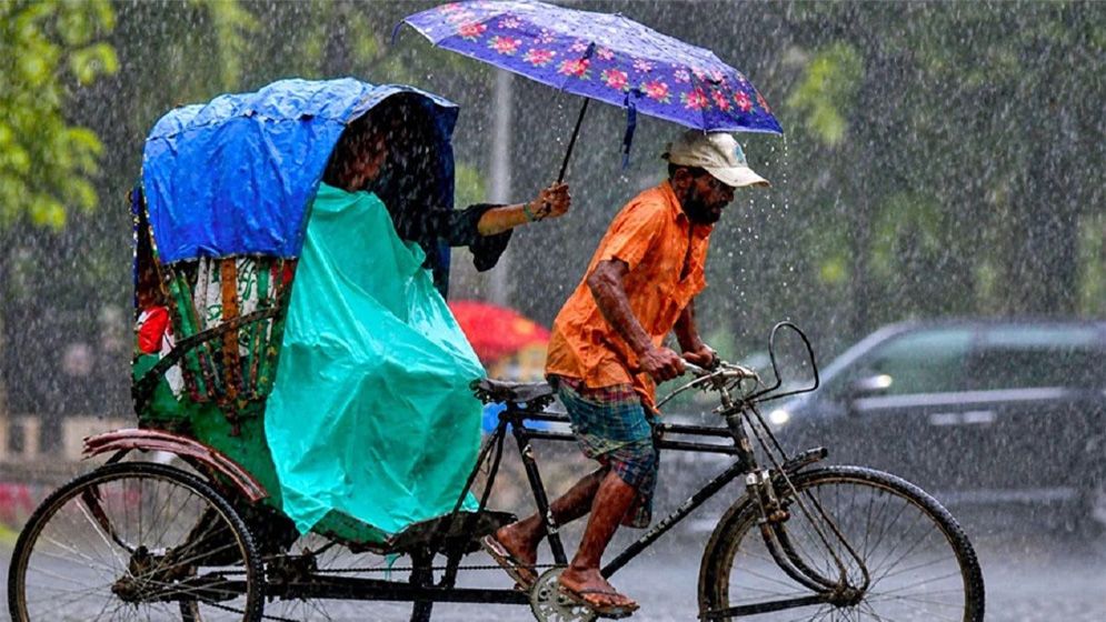 রাজধানীতে তাপমাত্রা বৃদ্ধিসহ হালকা বৃষ্টিপাতের আভাস