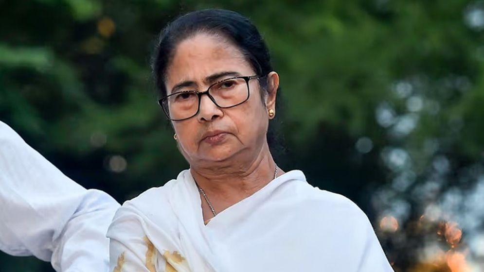 পশ্চিমবঙ্গের সাবেক মুখ্যমন্ত্রী মমতা বন্দ্যোপাধ্যায়ের বিরুদ্ধে মামলা