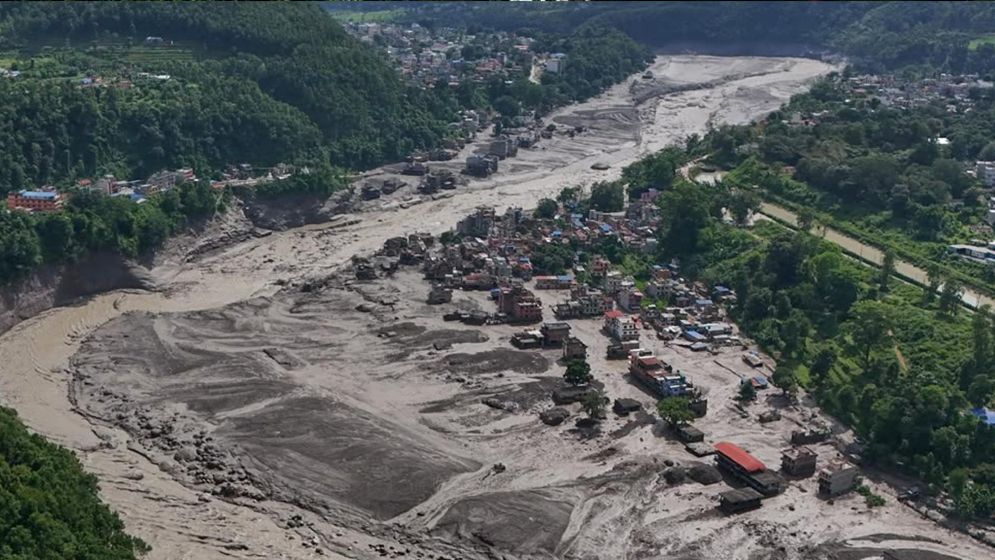 নেপাল-তিব্বতে পাহাড়ি ঢলে প্রাণহানি ছাড়ালো ১ হাজার