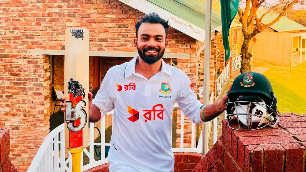 বাংলাদেশের বিশ্বজয়ের মাঠে হৃদয়ের ট্রিপল সেঞ্চুরি