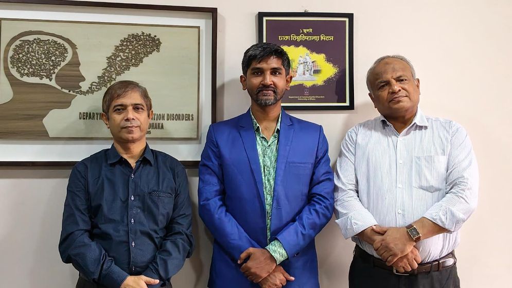 বাংলাদেশে শিশুদের স্ক্রিন ব্যবহারের সময় সবসময় পাশে থাকেন মাত্র ২০ শতাংশ অভিভাবক