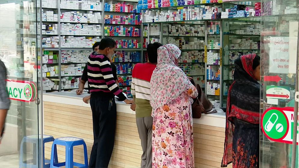 অত্যাবশ্যকীয় ১১৭ ওষুধের বেশিরভাগই বাজারে মিলছে না, তদারকির তাগিদ