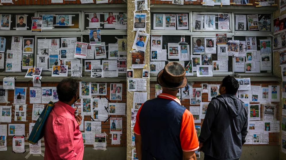 নিখোঁজ স্বজনের খোঁজে ‘ছবির দেয়ালেই’ শেষ আশ্রয় নেপালিদের