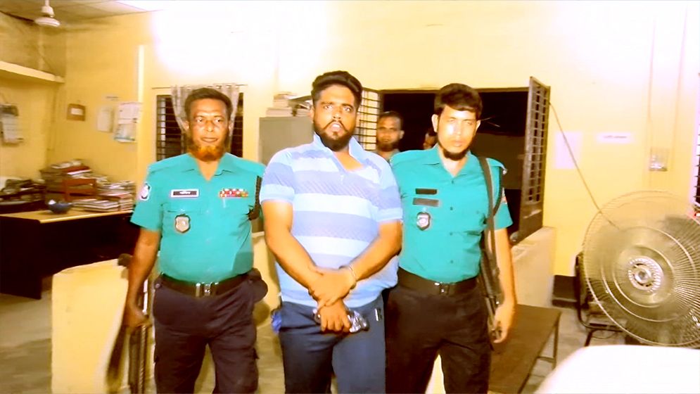 রংপুরে ১৪ মামলার ওয়ারেন্টভুক্ত আসামি আনাস সামাদ ইয়াবাসহ গ্রেফতার