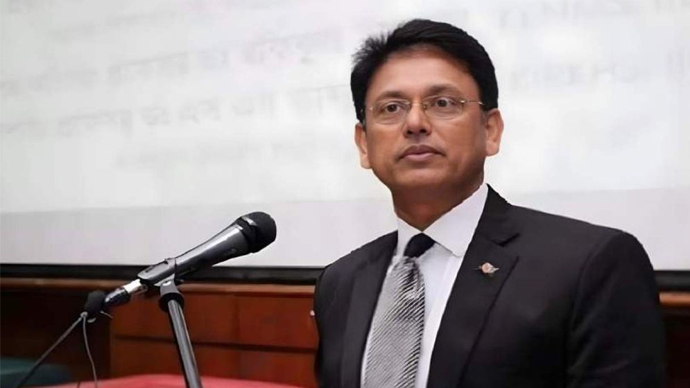 ভবিষ্যৎ প্রজন্মকে ভার্চ্যুয়াল আসক্তি থেকে ফিরিয়ে বইয়ের কাছে বসানোর আহ্বান শিক্ষামন্ত্রীর