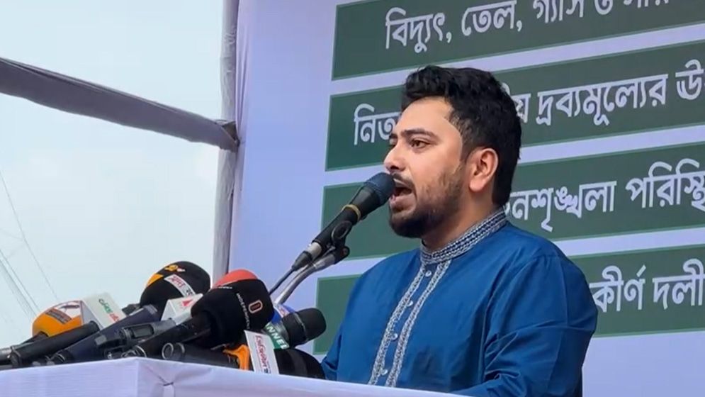 লংমার্চে বাধা দিলে ৬ দফা দাবি ১ দফায় পরিণত হবে: নাহিদ ইসলাম
