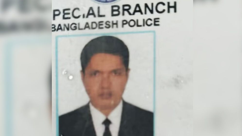 সাভারের আমিনবাজারে পুলিশের এসবি সদস্যকে পিটিয়ে হত্যার অভিযোগ