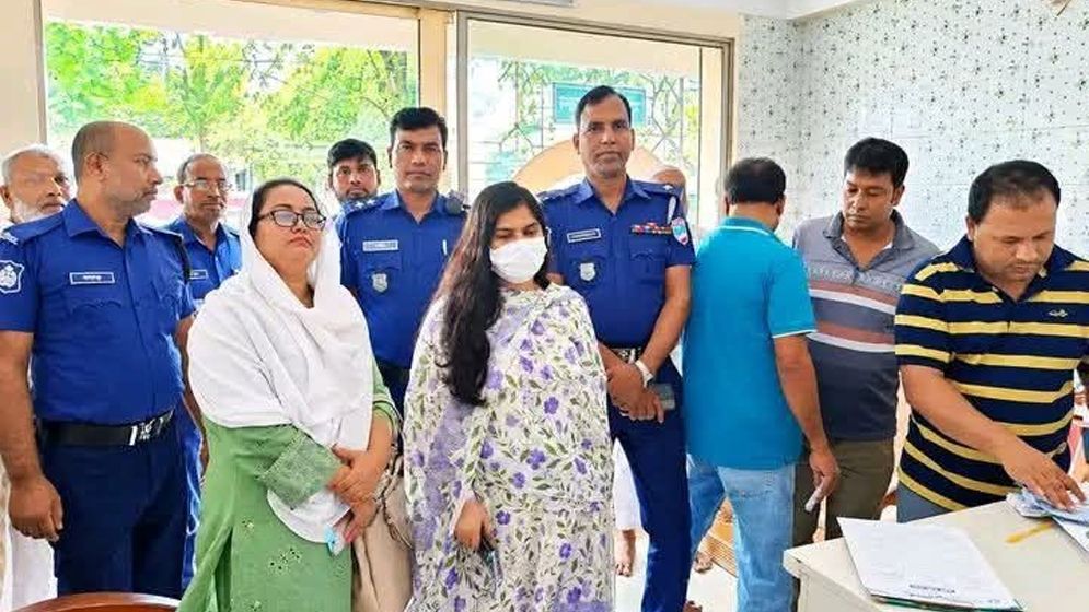 চুয়াডাঙ্গার জীবননগরে প্রসূতির মৃত্যুর পর ক্লিনিকে সিলগালা