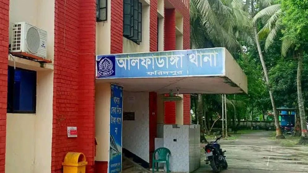 ফরিদপুরের আলফাডাঙ্গায় ভাতিজাকে খুনের আড়াই মাস পর চাচাকে কুপিয়ে হত্যা