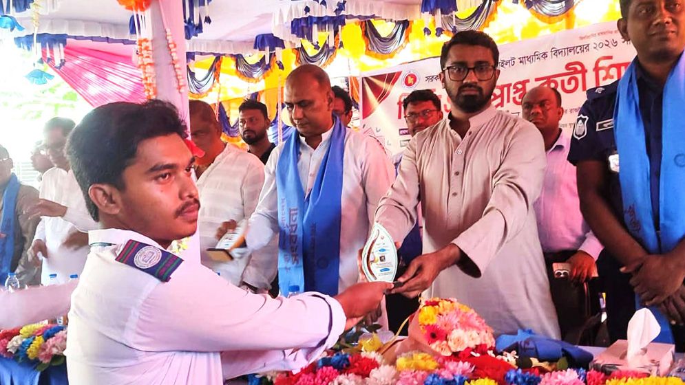 আ.লীগের আশপাশের বন্ধুরাই সাবেক এমপি আনারকে হত্যা করেছে: রাশেদ খাঁন