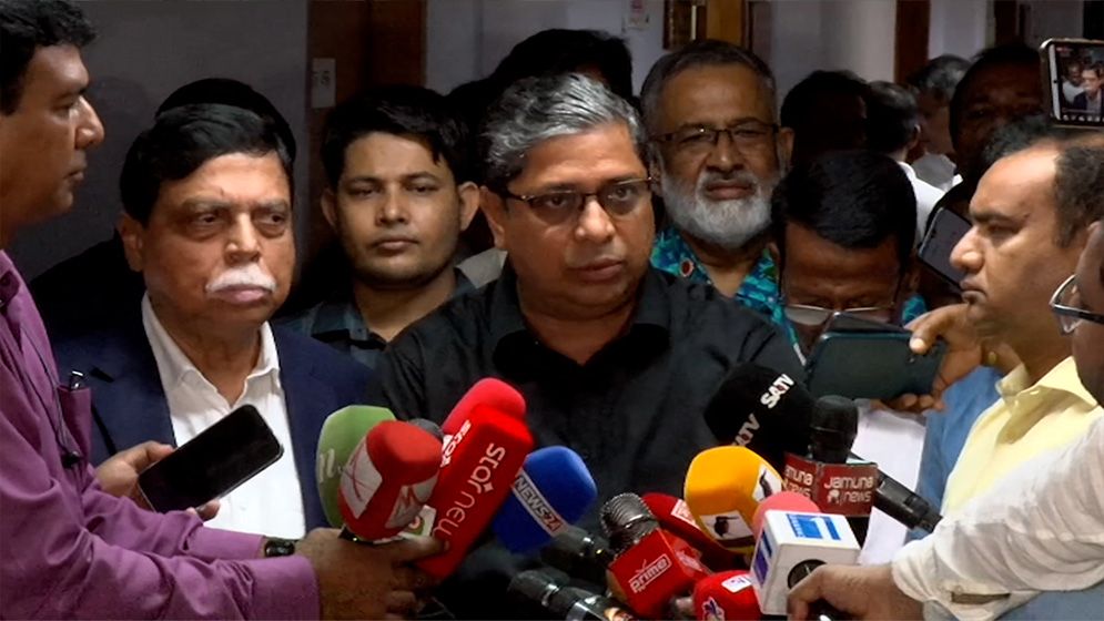 স্থানীয় সরকার নির্বাচনে অংশ নিতে শিক্ষাগত যোগ্যতার কোনো বাধ্যবাধকতা নেই