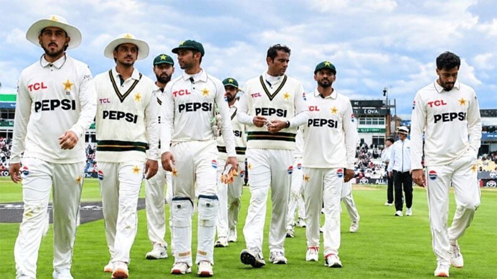 ভরাডুবির পর জোড়া শাস্তিও পেলো পাকিস্তান