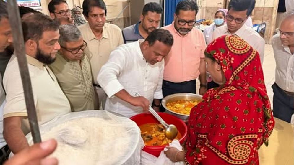 পিরোজপুর সদর হাসপাতালে রাতে দুই প্রতিমন্ত্রীর আকস্মিক পরিদর্শন