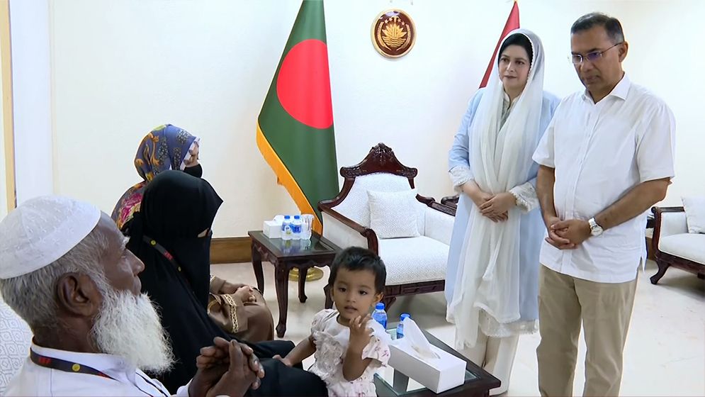 প্রধানমন্ত্রীর সঙ্গে শহীদ সেনাসদস্যদের পরিবারের সাক্ষাৎ, আর্থিক সহায়তা