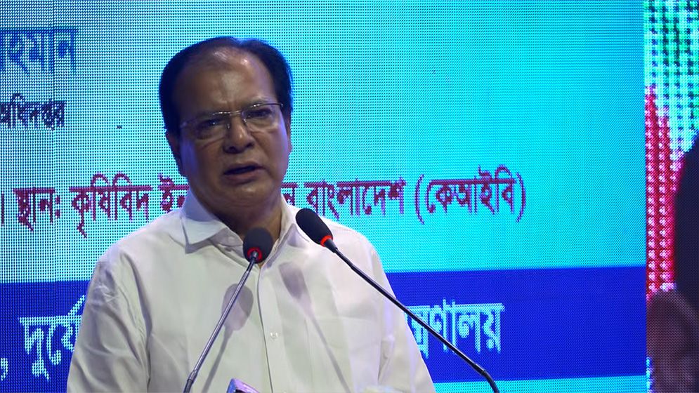 বিগত সরকারের আশ্রয়ণ প্রকল্পের ঘর টেকসই নয়, বেশিরভাগেই মানুষ থাকে না: ত্রাণমন্ত্রী