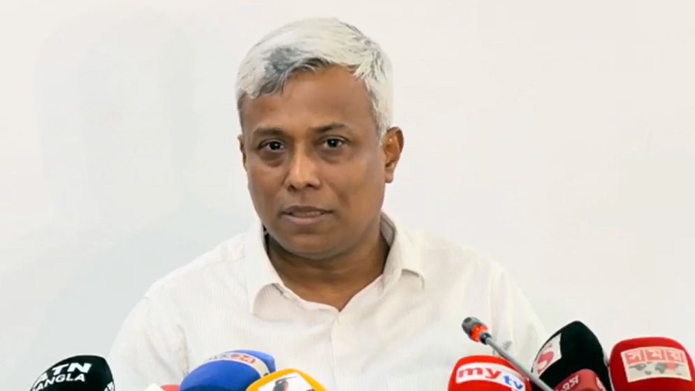 মধ্যপ্রাচ্য সংকটের জেরে বাধ্য হয়েই জ্বালানি তেলের দাম সমন্বয় করতে হয়েছে