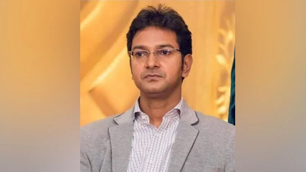 হাইকোর্টের স্থায়ী বিচারপতি হিসেবে শপথ নিলেন বিচারপতি দেবাশীষ রায় চৌধুরী