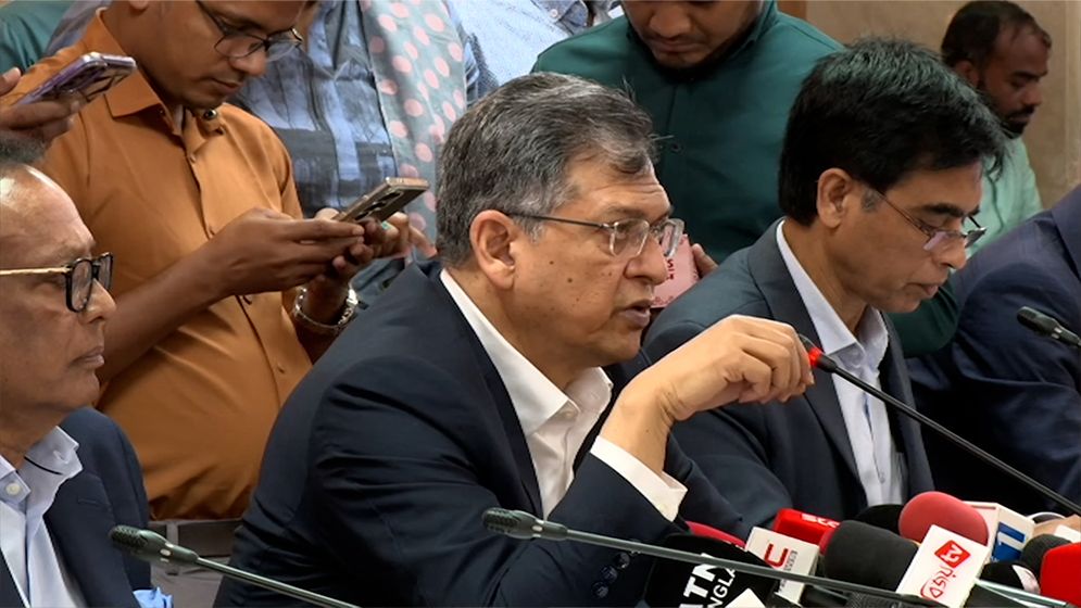 স্বরাষ্ট্রমন্ত্রীর দাবি— প্রস্তাবিত সাইবার সুরক্ষা আইনে গণমাধ্যমকর্মীরা হয়রানি হবে না