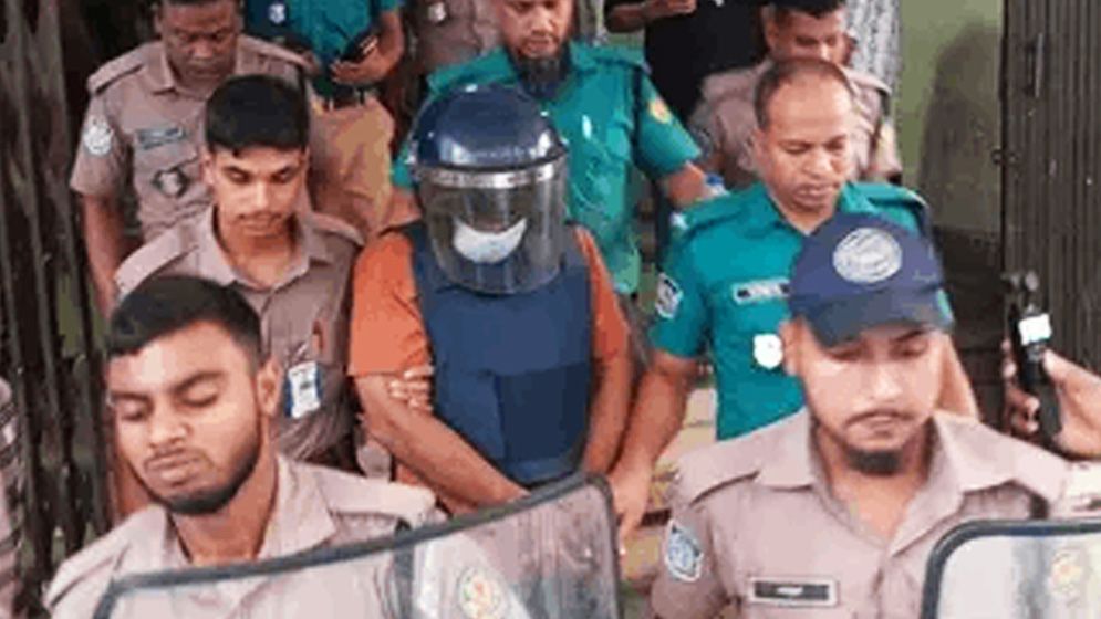 মাদক ধ্বংসের দায়িত্বে থাকা পুলিশ সদস্য ১ হাজার ৭৯০ পিস ইয়াবাসহ গ্রেফতার, ৩ দিনের রিমান্ড