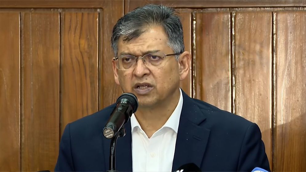 বিরোধীদলসহ সব পক্ষের সাথে আলোচনা করেই সংবিধান সংশোধন: স্বরাষ্ট্রমন্ত্রী