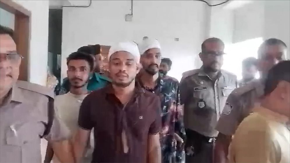 বাংলামোটরে চাঁদাবাজির মামলায় গ্রেফতার বহিষ্কৃত যুবদল নেতাসহ ৪ জন রিমান্ডে