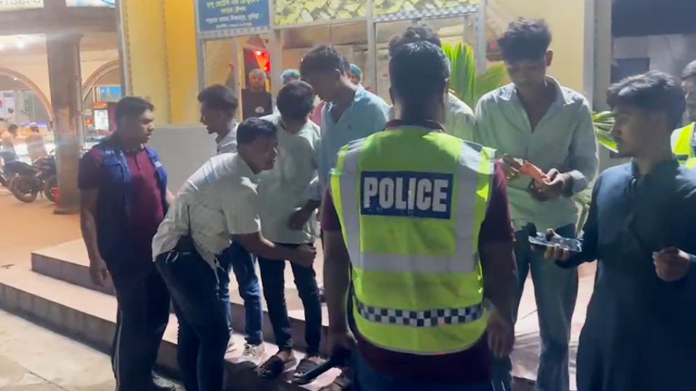 কুমিল্লায় কিশোর গ্যাংবিরোধী অভিযানে আটক ৩৬৩