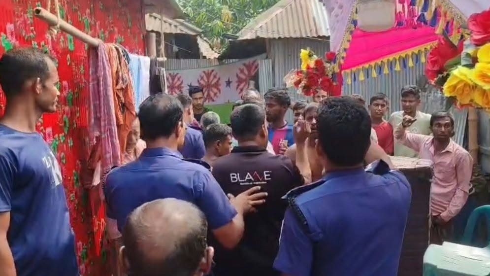 চোরাই গরু দিয়ে বৌভাত আয়োজনের অভিযোগ, বরের বাবা গ্রেফতার