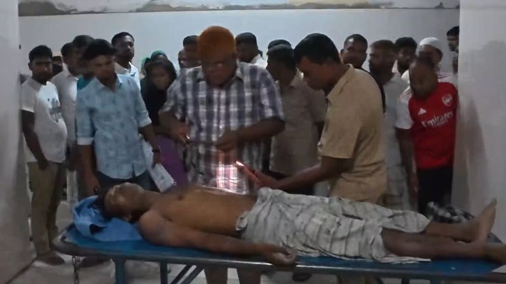 পাবনায় চুরি সন্দেহে এক ব্যক্তিকে পিটিয়ে হত্যার অভিযোগ