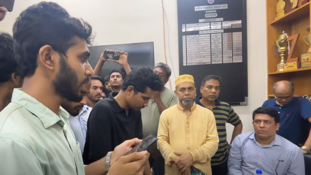 রাবিতে ছাত্রদলের হামলার ঘটনায় তিন দফা দাবি সাংবাদিকদের