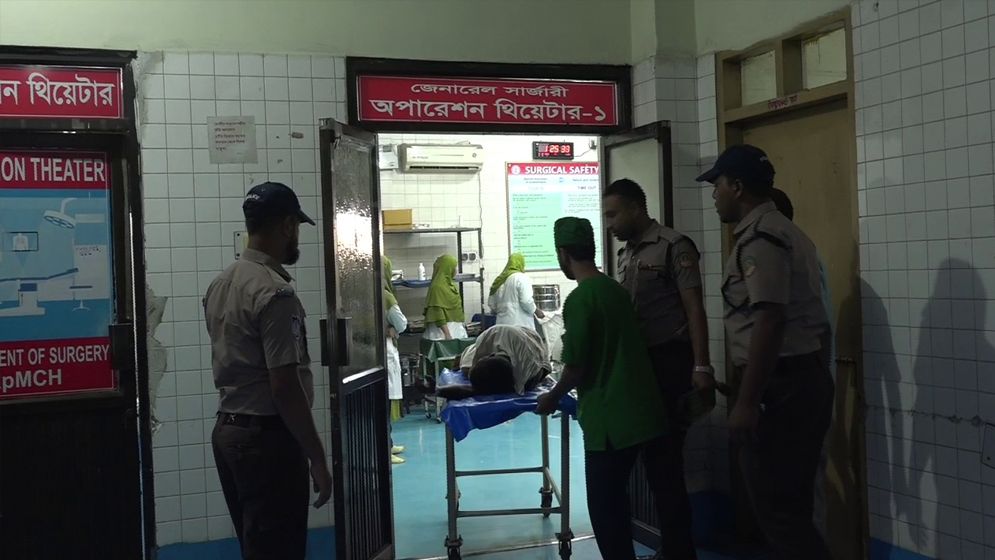 বাংলাদেশি সন্দেহে নিজ দেশের নাগরিকদের ওপর বিএসএফের গুলি, আহত ২