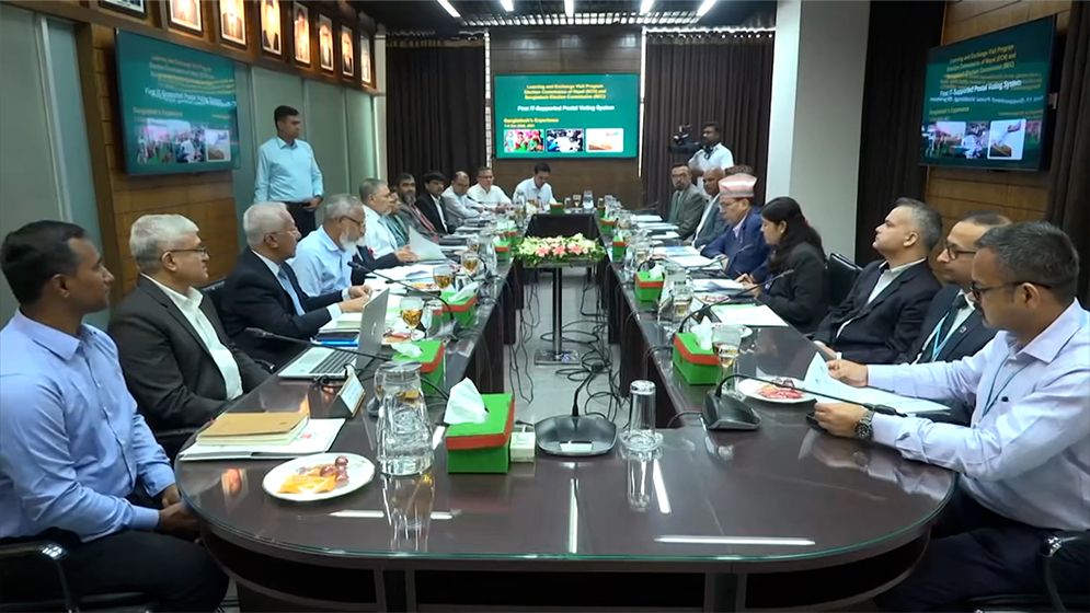 ইসির সঙ্গে নেপাল নির্বাচন কমিশনের প্রতিনিধি দলের বৈঠক চলছে