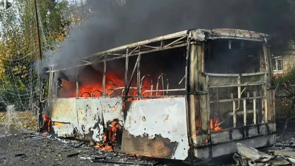 ইউক্রেনে দুই বাসে রুশ বোমা হামলা, নিহত ৩৩