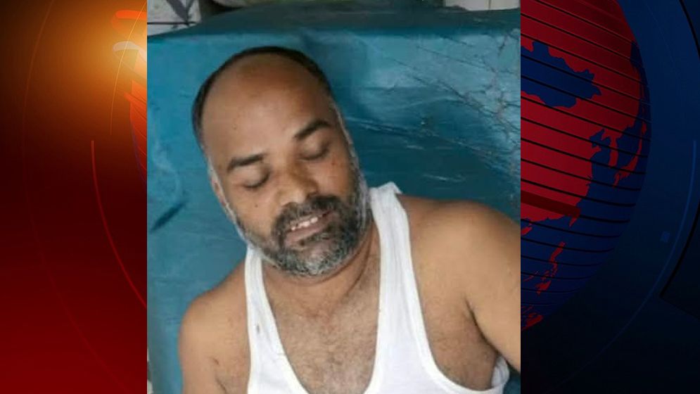 খুলনায় ছিনতাইকারীর ছুরিকাঘাতে পুলিশ কর্মকর্তা আহত, ঢাকায় প্রেরণ